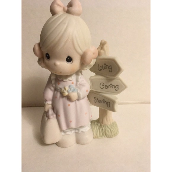 Enesco Other - Precious Moments Loving, Caring & Sharing Porcelain Figurine C0031 Enesco‎ 1991